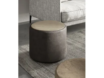 Pouf Tavolino Pilar con top in legno e base cilindrica in pelle di Presotto