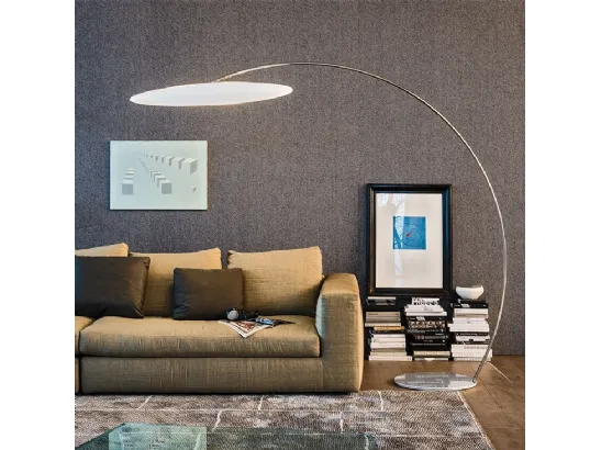 Lampada da terra in polietilene bianco Astra Arc di Cattelan Italia
