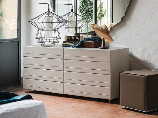 Comò Dyno in legno rivestito in pelle di Cattelan Italia