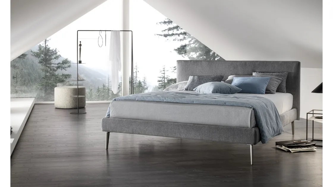 Letto elegante in tessuto con testiera Sander di V&Nice