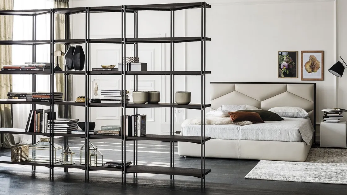 Libreria divisoria in metallo con ripiani in legno Hudson di Cattelan Italia