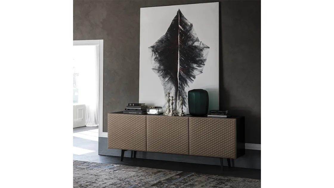 Madia in legno con ante rivestite in ecopelle Absolut di Cattelan Italia