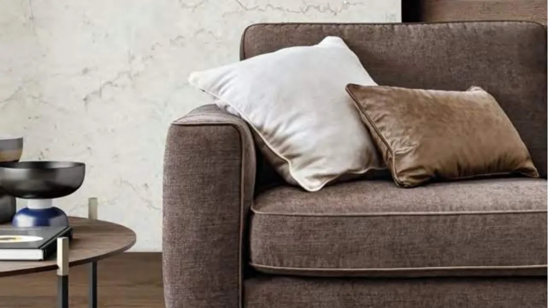 Divano lineare Russel di Le Comfort