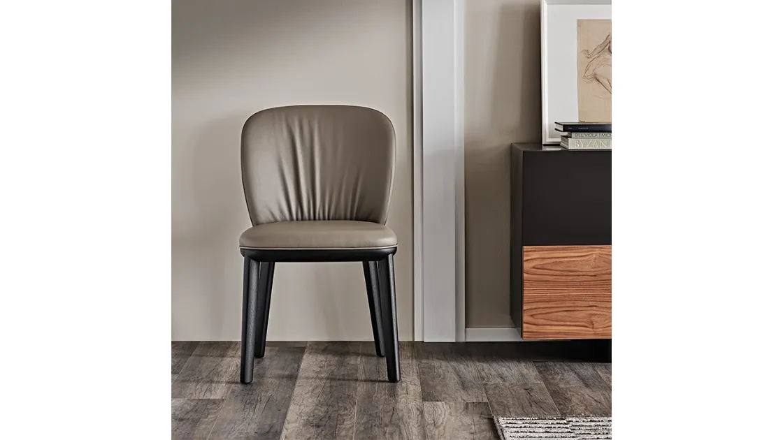 Sedia in legno con rivestimento in pelle Chris di Cattelan Italia