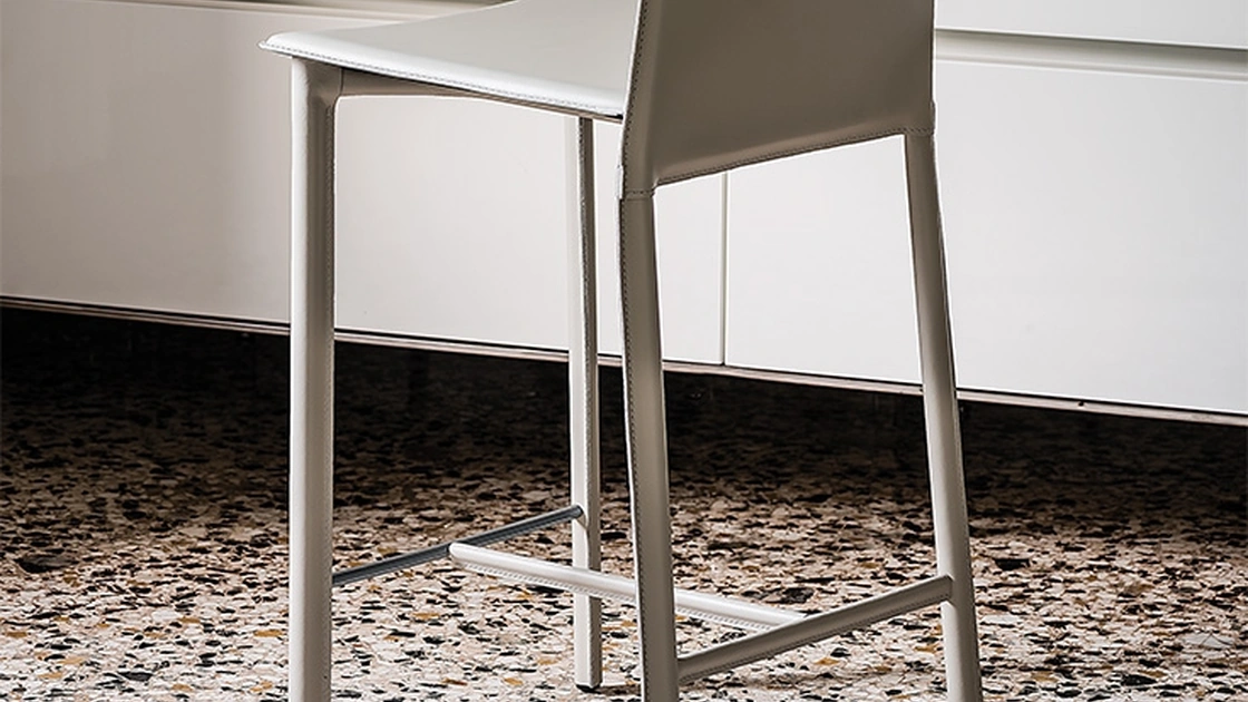 Sgabello in cuoio Cliff di Cattelan Italia