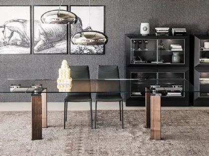 Tavolo allungabile in vetro con gambe in legno di noce Daytona di Cattelan Italia