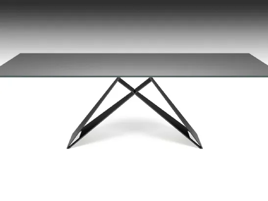 Tavolo con piano in cristallo verniciato graphite e gambe in acciaio Premier di Cattelan Italia