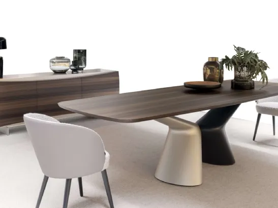 Tavolo Victor con top in essenza di Presotto