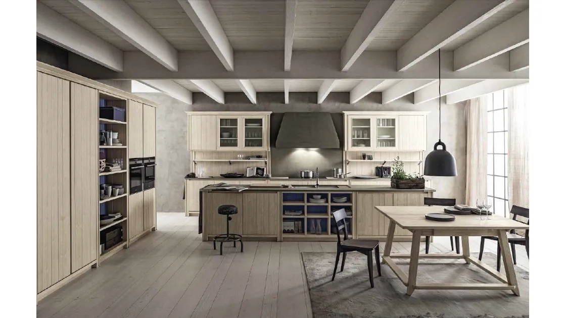 Cucina Classica con isola in legno finitura bianco perla e top in ecocemento finitura fumo Maestrale M01 di Scandola