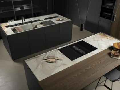 Cucina Design con doppia isola Twins New in laccato opaco e Rovere con top in Quarzite di Key Cucine